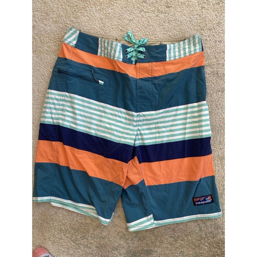 Patagonia Wavefarer Board Shorts Men’s Size 32 Striped Print  10” Swim Trunks
